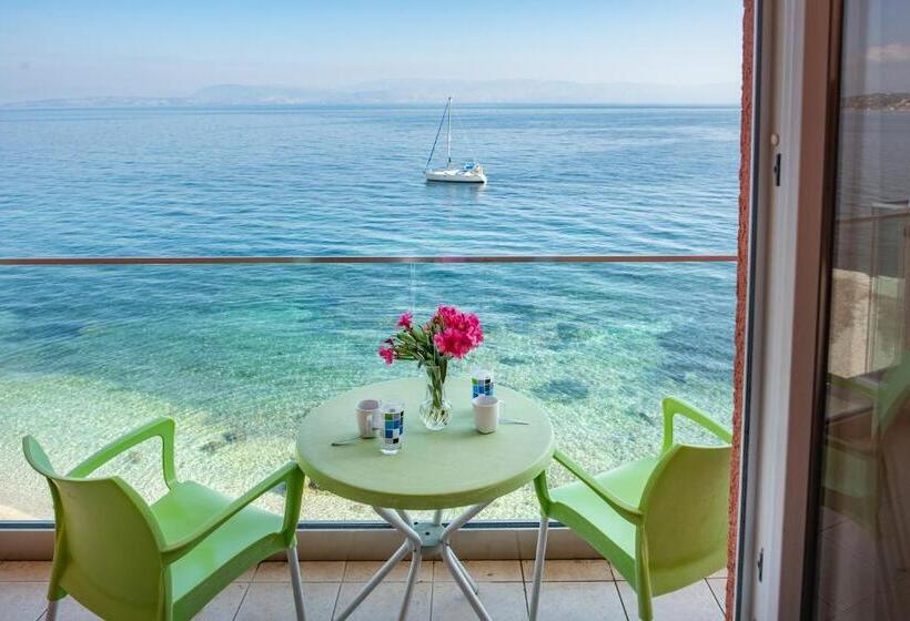 غرفة قياسية رباعية مطلة على البحر, Corfu Maris