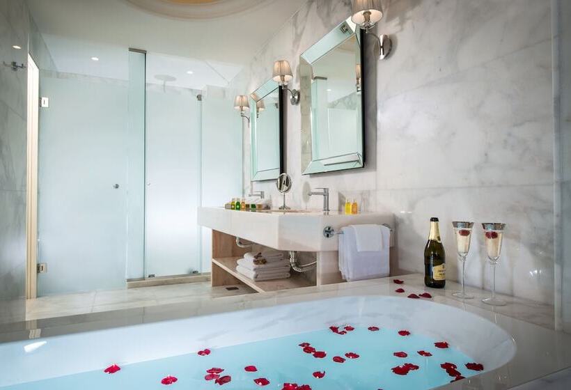 סוויטה דלוקס, Creta Blue Boutique