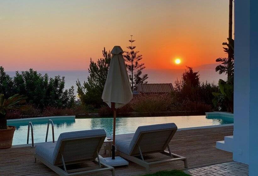 سوییت لوکس, Creta Blue Boutique