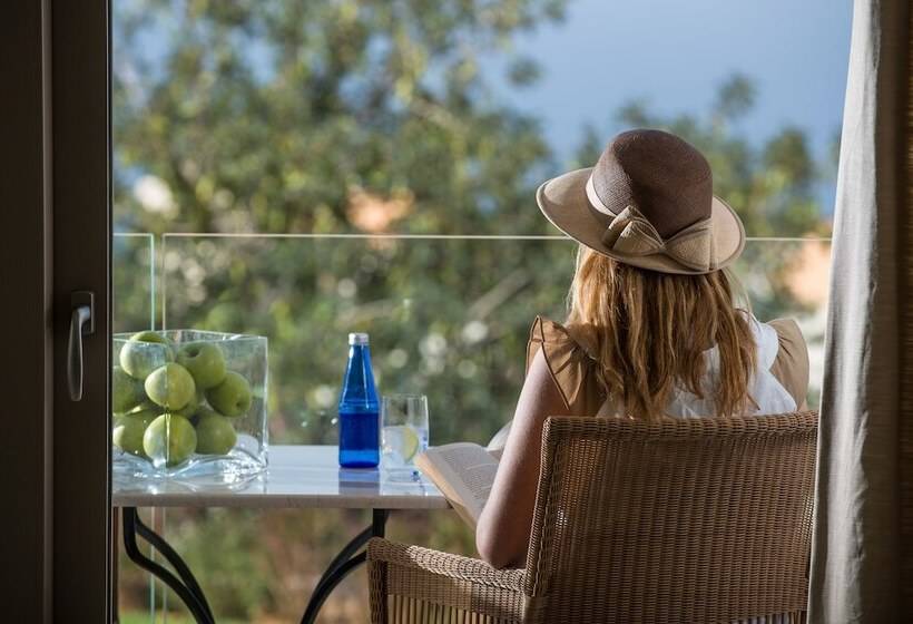 جناح ديلوكس, Creta Blue Boutique