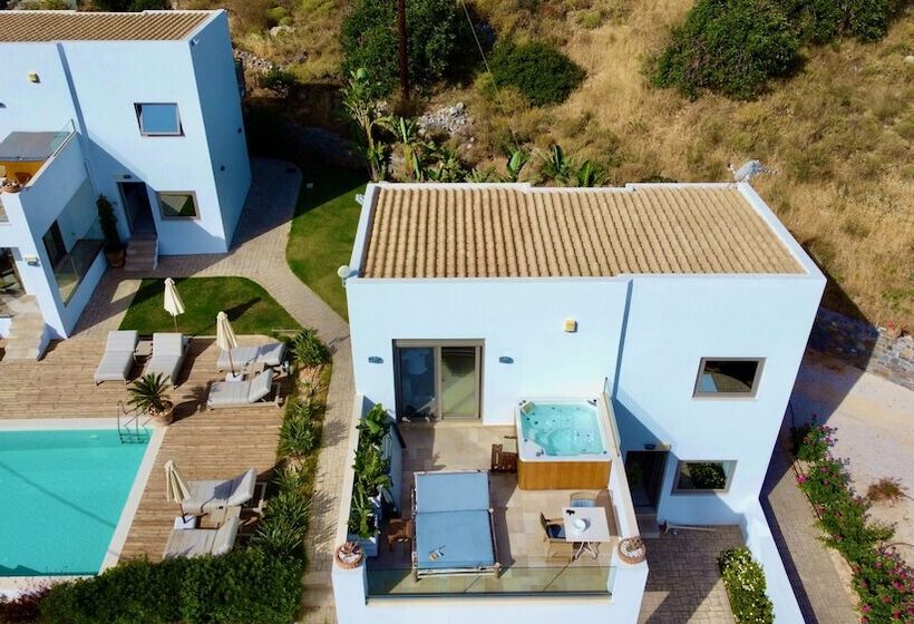 סוויטה דלוקס, Creta Blue Boutique