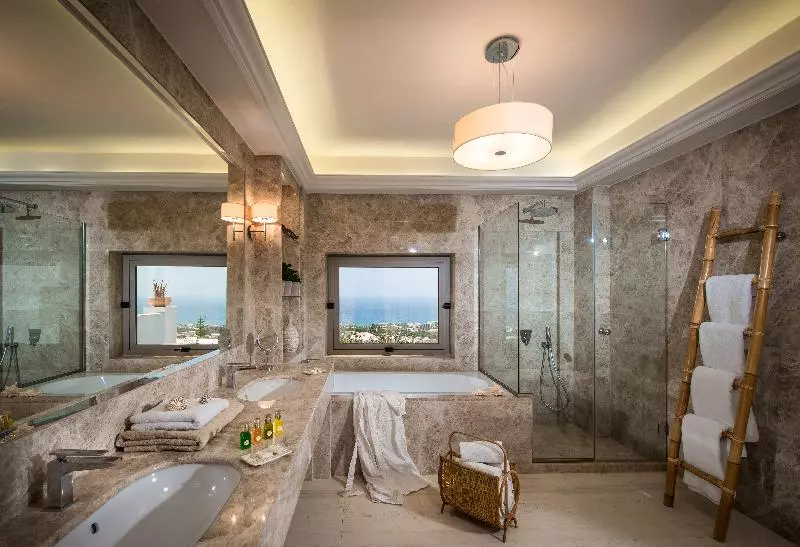 Sviitti Poreallas, Creta Blue Boutique
