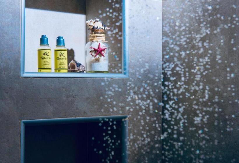 סוויטת ג'וניור נוף לגינה, Creta Blue Boutique