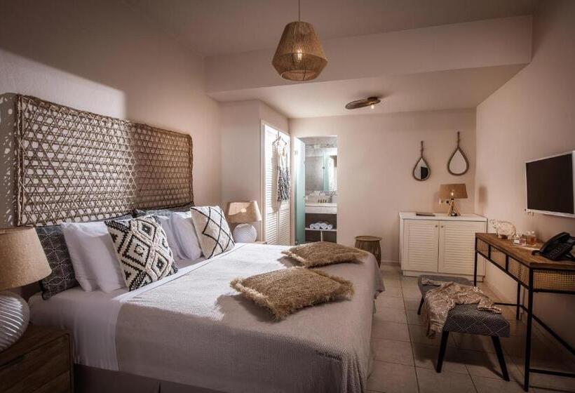 סוויטת ג'וניור נוף לגינה, Creta Blue Boutique