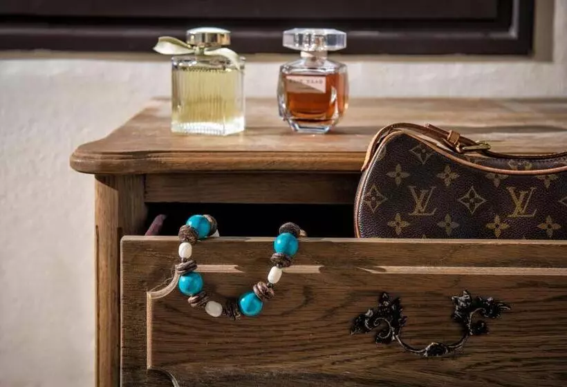 Sviitti Poreallas, Creta Blue Boutique