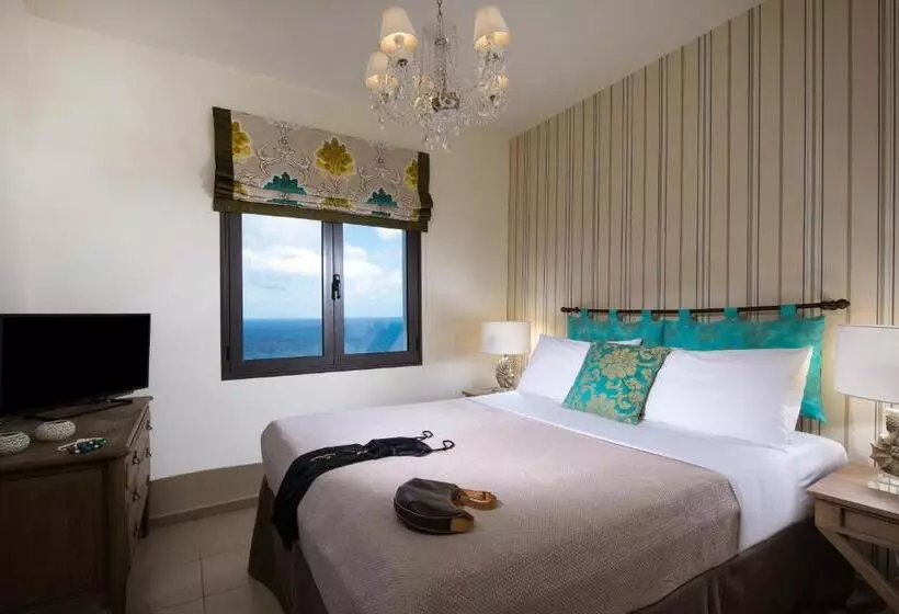 Sviitti Poreallas, Creta Blue Boutique