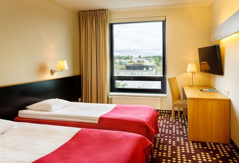 اتاق خانوادگی, Dorpat