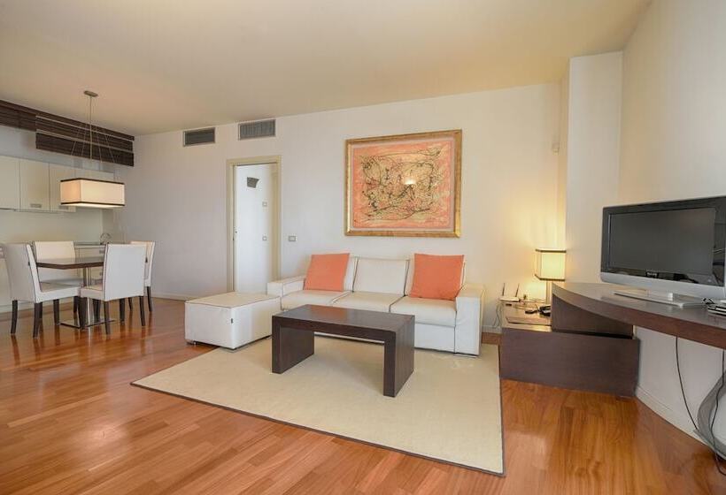 سوئیت با چشم‌انداز, Eden Rock Resort