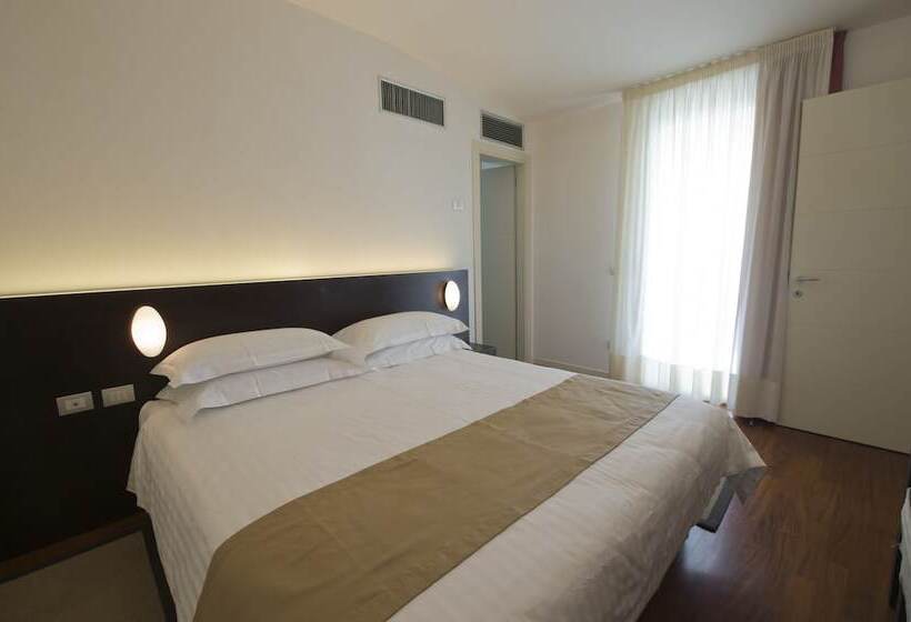 سوئیت با چشم‌انداز, Eden Rock Resort