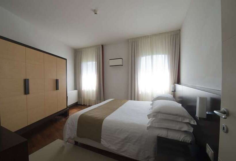 سوئیت با چشم‌انداز, Eden Rock Resort