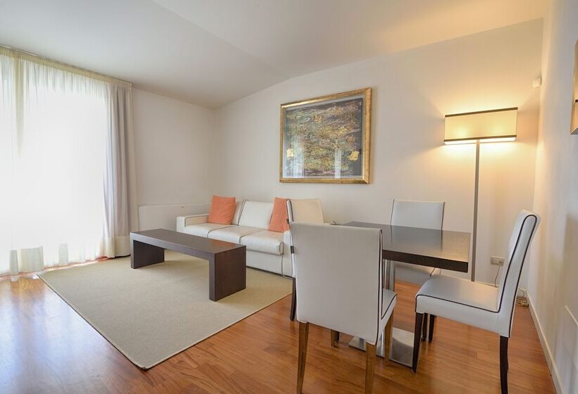 سوئیت با چشم‌انداز, Eden Rock Resort