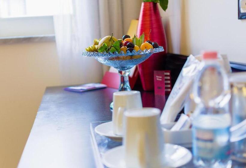 标准间, Garibaldi