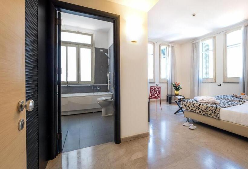 高级大房间, Garibaldi