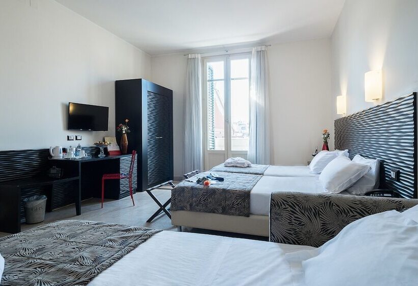 标准三人间, Garibaldi