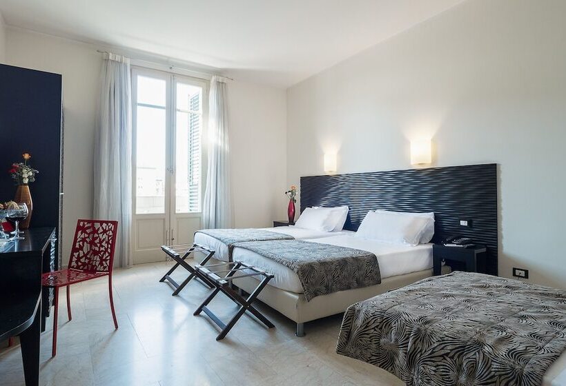 标准三人间, Garibaldi