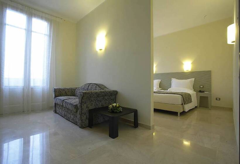 小型套房, Garibaldi