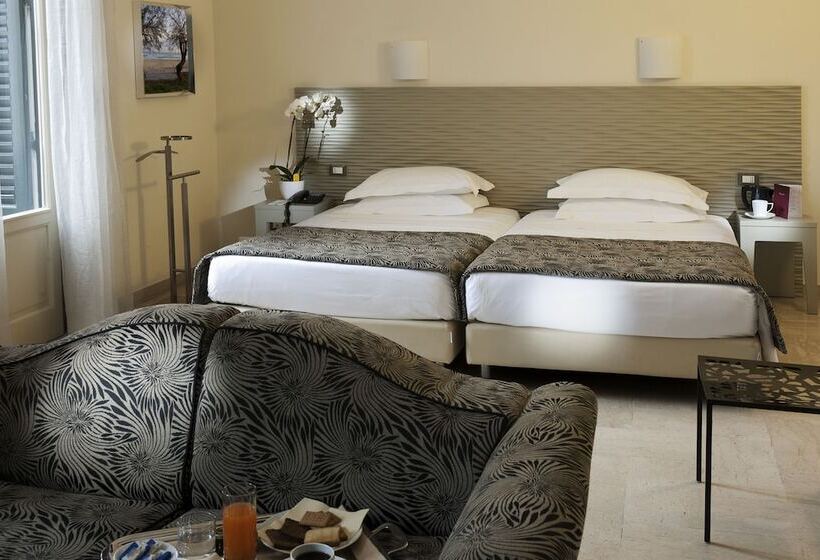 小型套房, Garibaldi