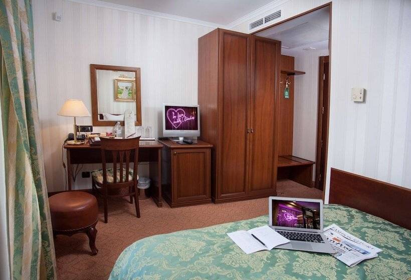 اتاق اکونومی, Otrada