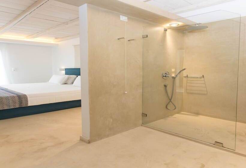 Номер Superior, Princess Of Naxos