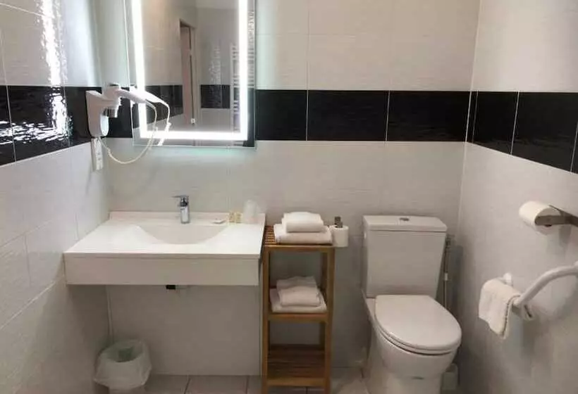 Chambre Standard, Restaurant Les Falaises