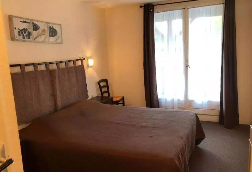 Chambre Standard, Restaurant Les Falaises