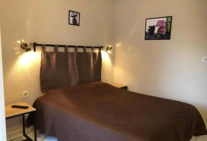 Chambre Standard, Restaurant Les Falaises