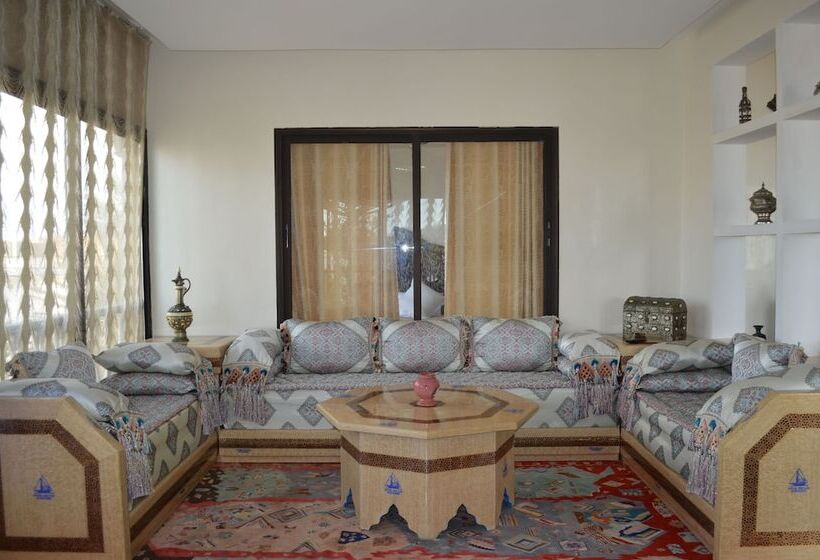 Номер Стандарт, Hôtel Des Iles