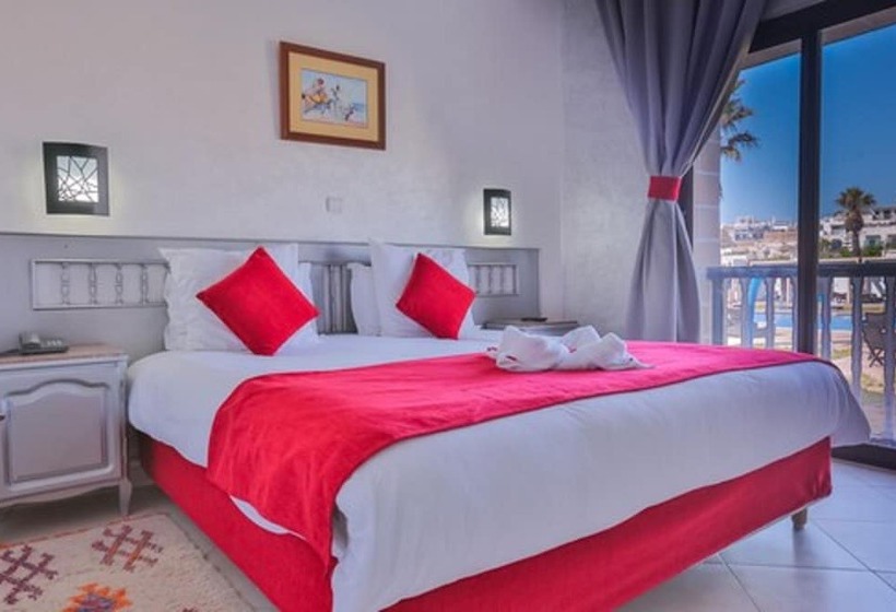 Номер Стандарт, Hôtel Des Iles