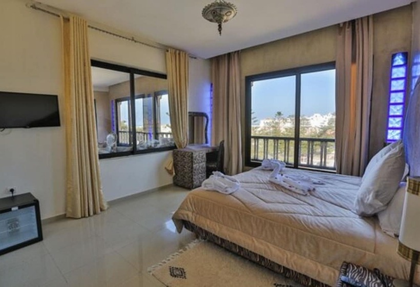 Полулюкс Вид на Море, Hôtel Des Iles