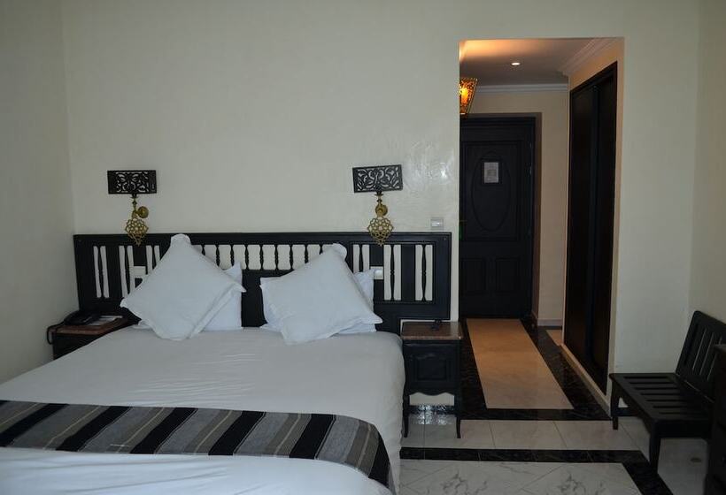 Номер Стандарт, Hôtel Des Iles