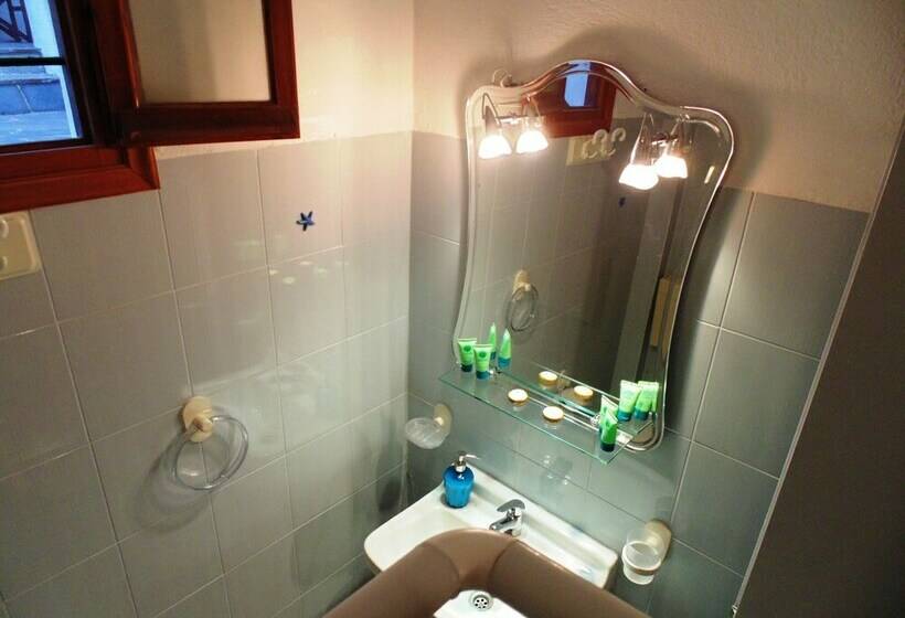 חדר סטנדרט נוף לים, Froudi Rooms