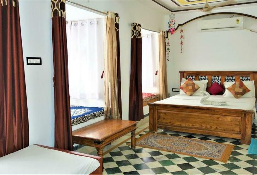 Svit med Balkong, The Wanderlust Guest House & Safari