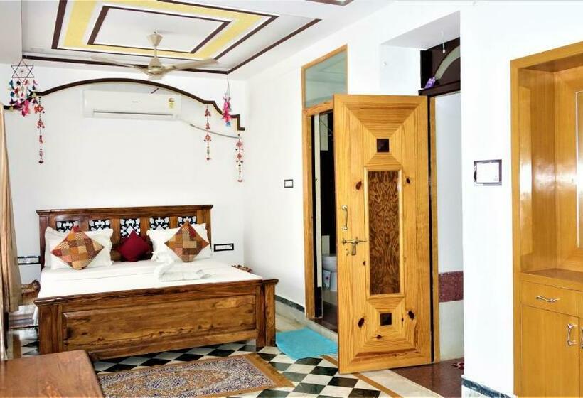 Svit med Balkong, The Wanderlust Guest House & Safari