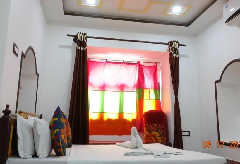 Standardrum King Size Säng, The Wanderlust Guest House & Safari