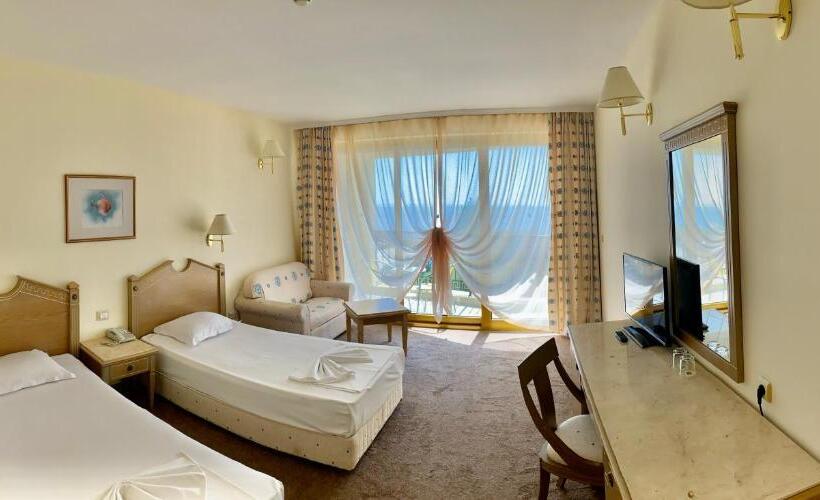 Номер Стандарт Вид на Бассейн, Duni Marina Royal Palace Hotel   Ultra All Inclusive