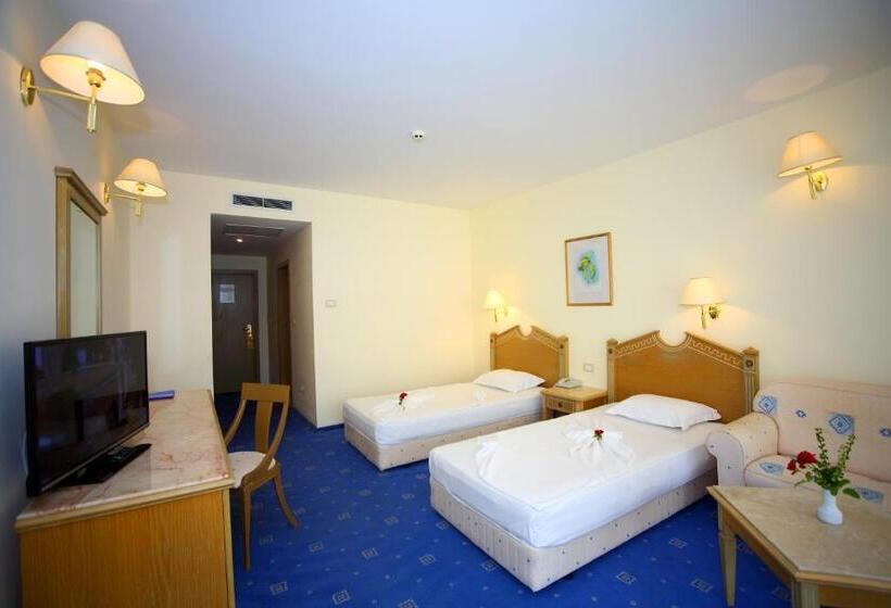 Номер Стандарт Вид на Бассейн, Duni Marina Royal Palace Hotel Ultra All Inclusive