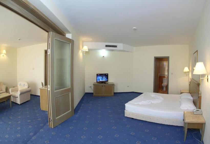 Люкс Вид на Бассейн, Duni Marina Royal Palace Hotel Ultra All Inclusive