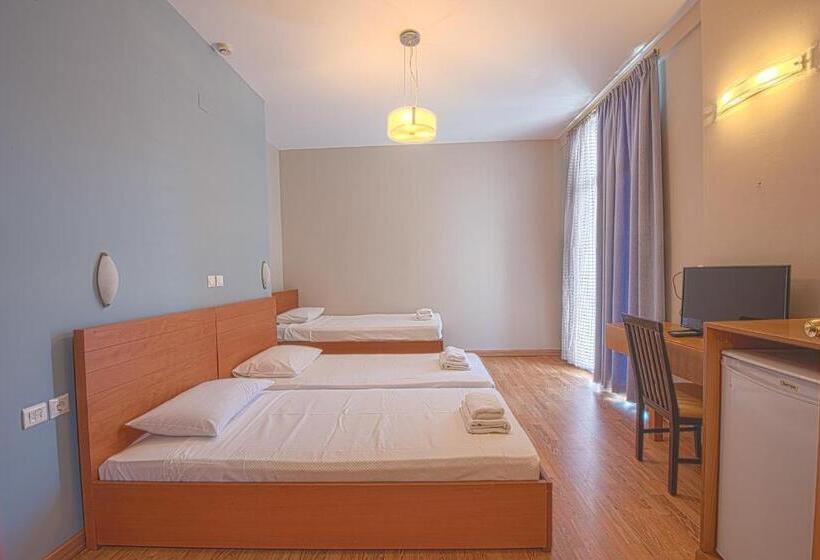 Quarto Triplo Comfort, Grand Olympic Hotel Loutraki