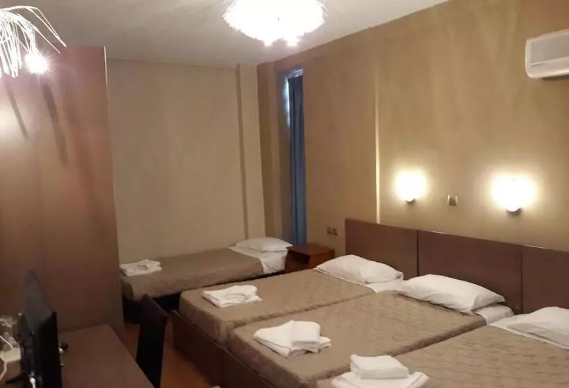 エコノミー４人部屋, Grand Olympic Hotel Loutraki