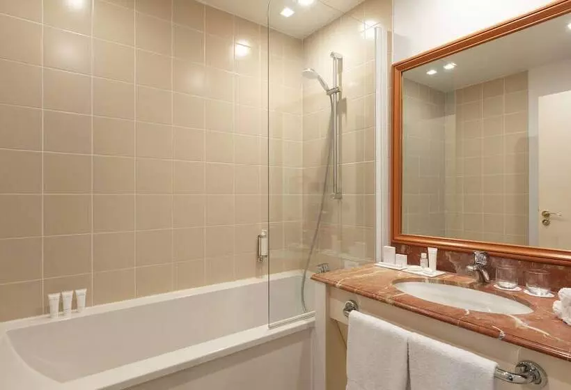 スーペリアールーム, Hôtel Barrière Le Grand Hôtel Enghien Les Bains