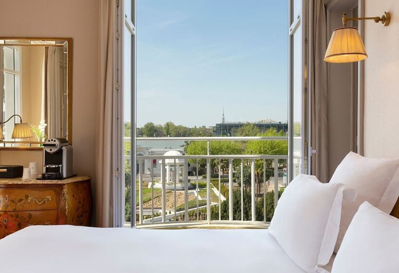 חדר דלוקס נוף לאגם, Hôtel Barrière Le Grand Hôtel Enghien Les Bains