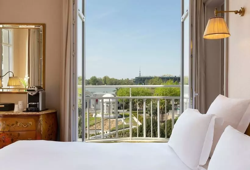 レイクビューデラックスルーム, Hôtel Barrière Le Grand Hôtel Enghien Les Bains