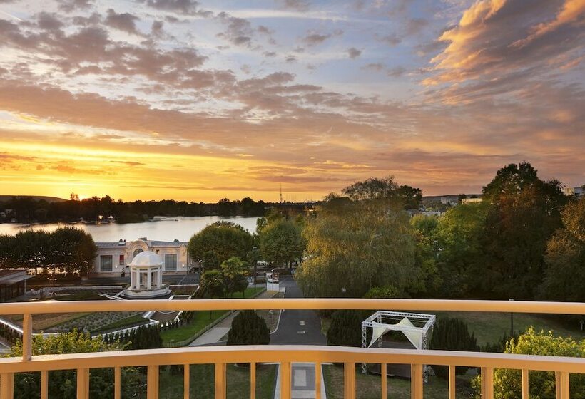غرفة تنفيذية, Hôtel Barrière Le Grand Hôtel Enghien Les Bains