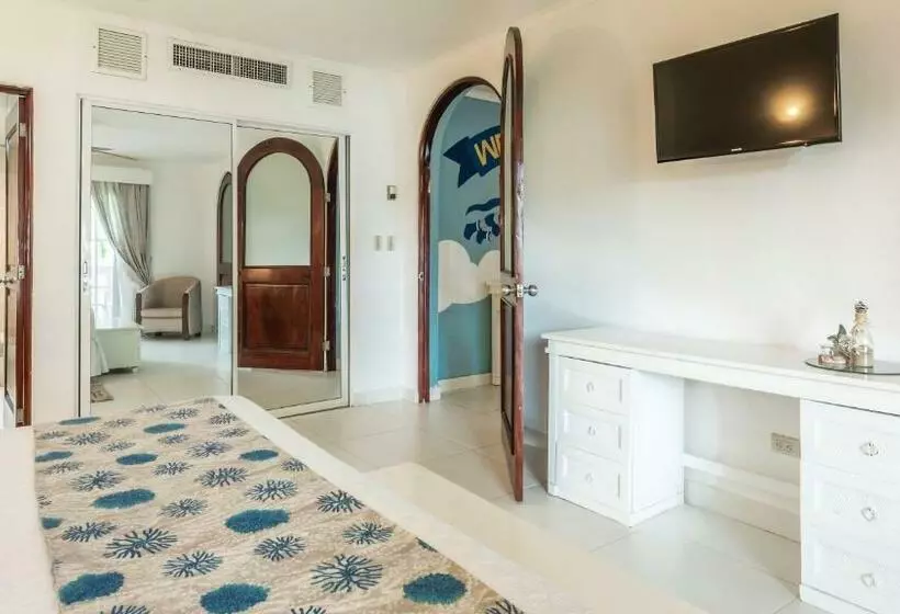 سوئیت جونیور خانوادگی, Marien Puerto Plata   All Inclusive