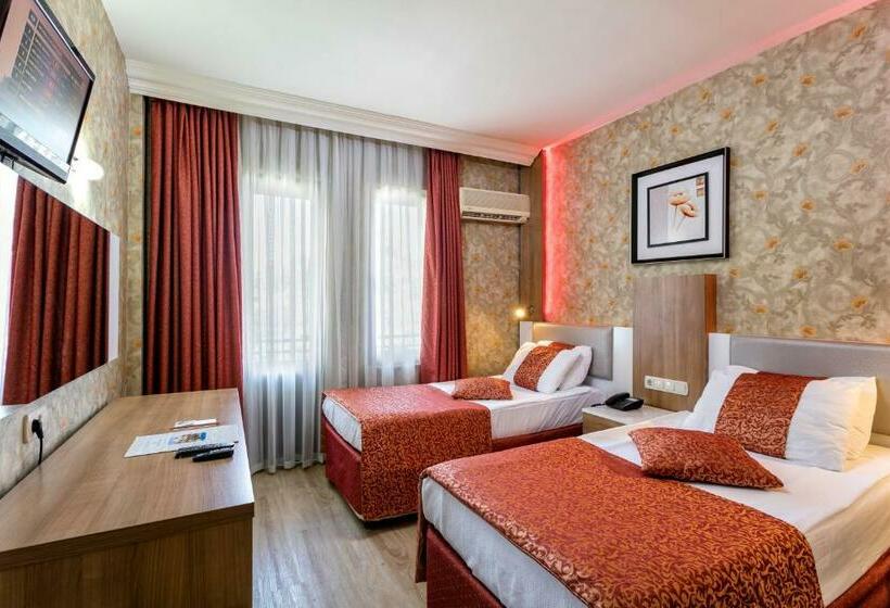 スタンダードトリプルルーム, Aleria Belport Beach