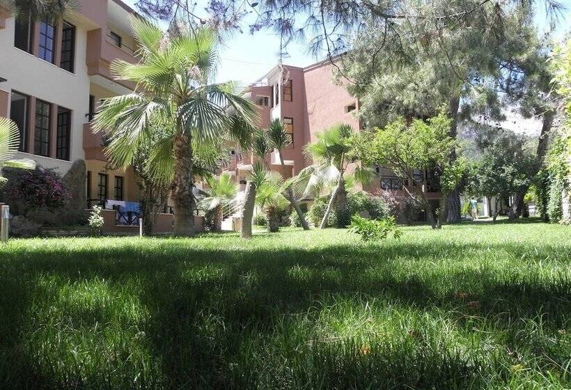 スタンダードトリプルルーム, Aleria Belport Beach