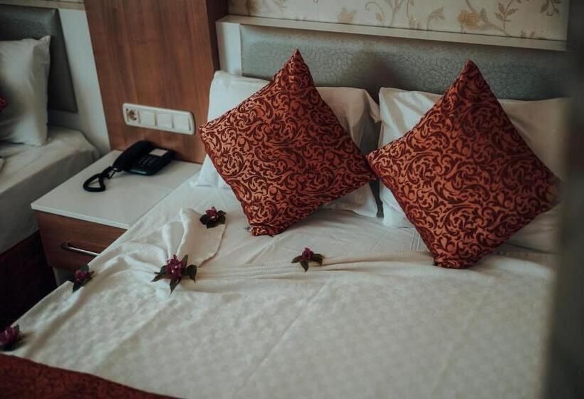 エコノミールーム, Aleria Belport Beach