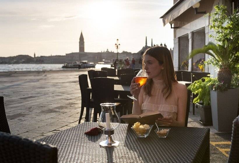 Premium Room Lake View