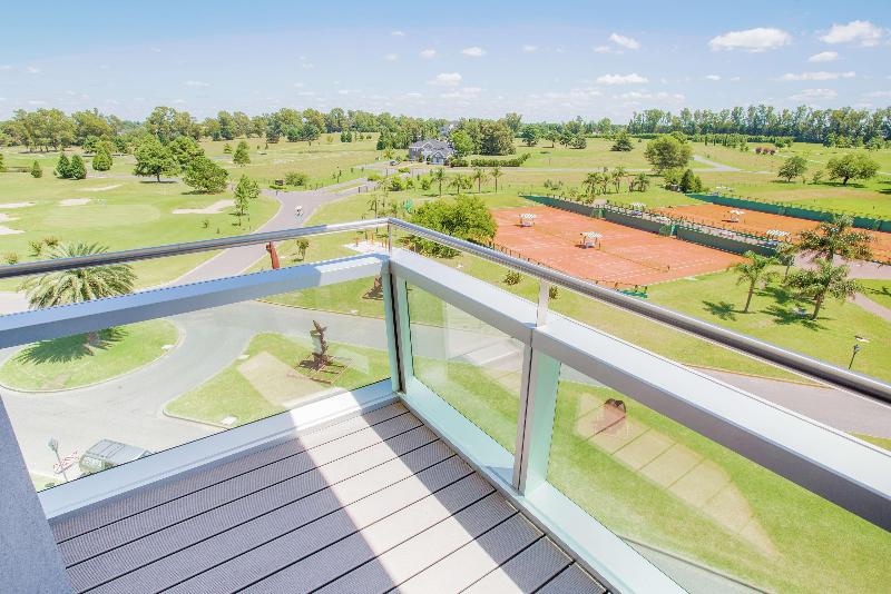 بنجلو قياسى, Clover Magic Nova Beach