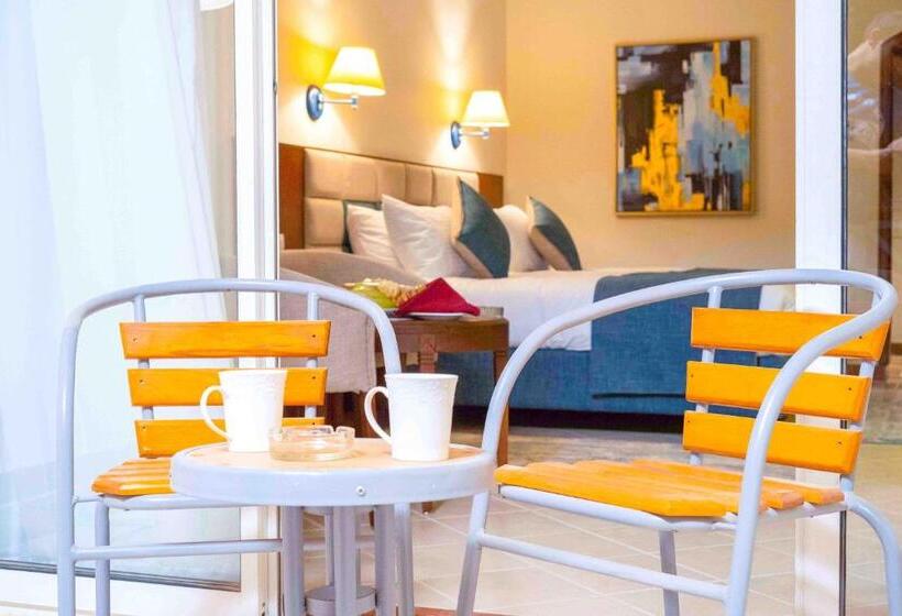 اتاق لوکس با چشم‌انداز دریا, Ivy Cyrene Island Aqua Park Resort